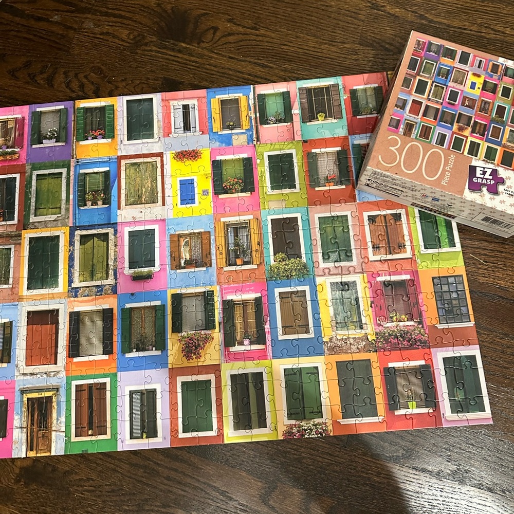 MB Puzzle EZ Grasp 300 Piece Puzzle Called Colorful Windows